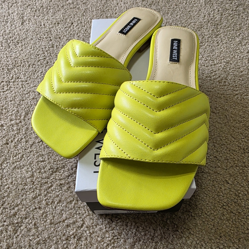 NWT Nine West Women's Yellow Slide Sandals Size 7